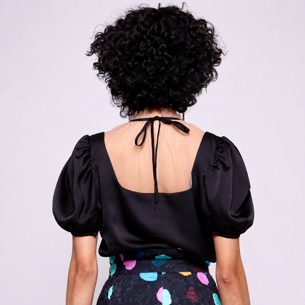 Nina | Black Puffed Short Sleeve Blouse